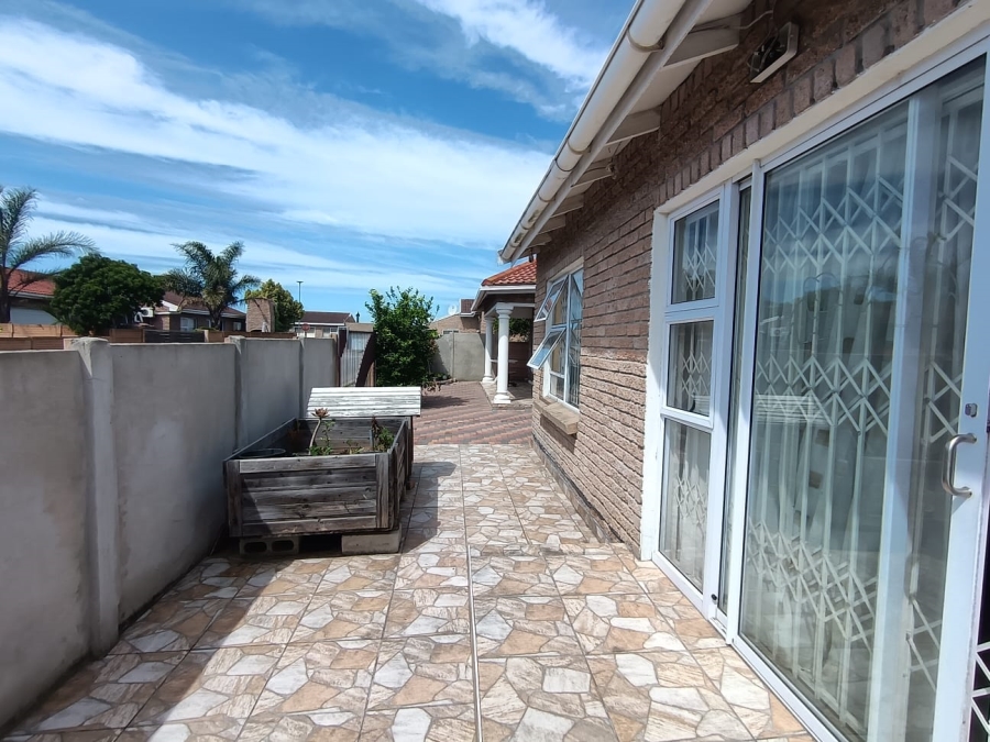 3 Bedroom Property for Sale in Parsonsvlei Eastern Cape